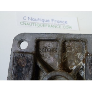 COUVERCLE DE SILENT BLOC 88 - 225 CV JOHNSON EVINRUDE 320864