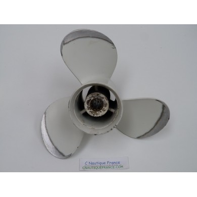 25 - 30 HP PROPELLER TOHATSU  9.9 X 11