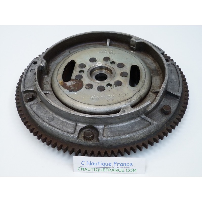 25 HP 2S FLYWHEEL YAMAHA  695