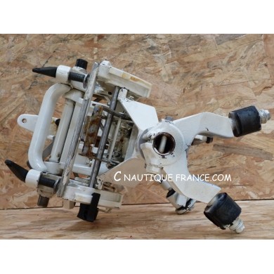 25 HP BRACKET EVINRUDE E-TEC