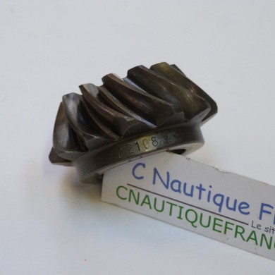 Original used transmission gear for outboard engine base. Fast worldwide shipping.