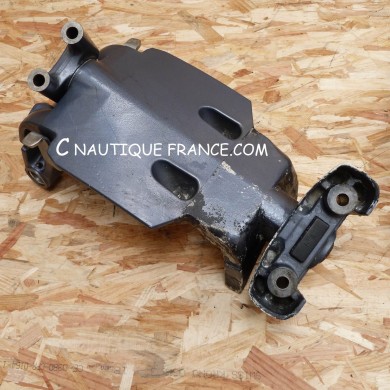 F150 BRACKET SWIVEL 150 HP 4S YAMAHA 63P