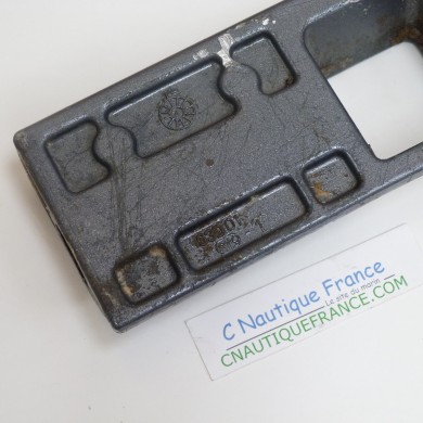 40 - 50 HP SPACER BRACKET YAMAHA 63D