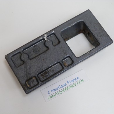 40 - 50 HP SPACER BRACKET YAMAHA 63D