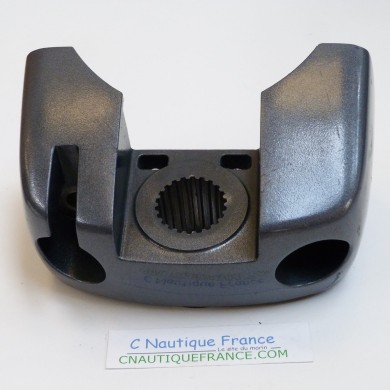 F40 MOUNT RUBBER HOUSING 40 HP 4S YAMAHA 67C