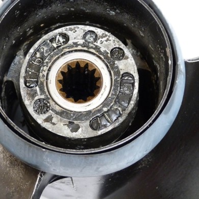 40 - 140 CV HELICE EVINRUDE JOHNSON 14 X 17