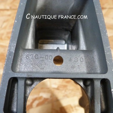 F30 F40 MIDDLE SECTION SHORT 30 - 40 HP 4S YAMAHA 67C