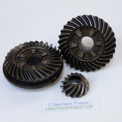 F75 F100 PINION GEAR  75 - 100 HP 4S YAMAHA 67F