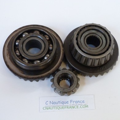 F75 F100 PINION GEAR  75 - 100 HP 4S YAMAHA 67F