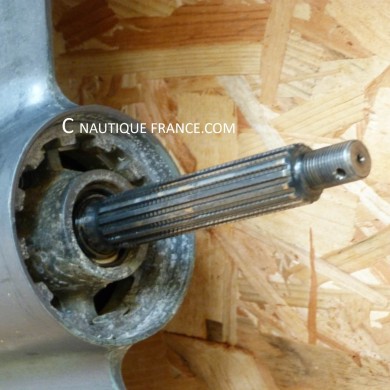 F75 - F100 LOWER UNIT 75 - 100 HP 4S YAMAHA 67F 6D7