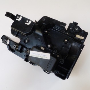 F150 SUPPORT BOITE A FUSIBLES 150 CV 4T YAMAHA 63P