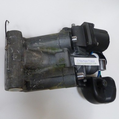 F115 POWER TRIM 115 HP 4S YAMAHA 68V