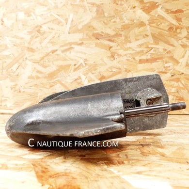 DT20 LOWER UNIT 20 HP 2S SUZUKI