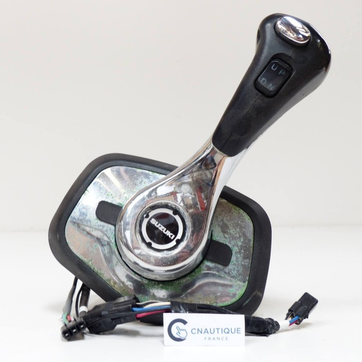 BOITIER DE COMMANDE SUZUKI