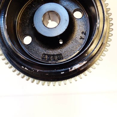 VOLANT MAGNETIQUE 6 - 9.9 CV 4T YAMAHA 68T F6 F8 FT8 F9.9 FT9.9