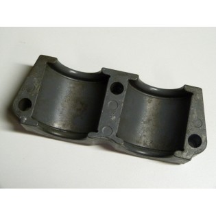 COUVERCLE DE SILENT BLOC 150 - 300 CV 4T SUZUKI 54137- 93J01