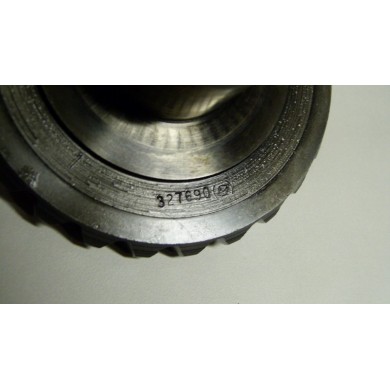 PINION GEAR JOHNSON EVINRUDE 327690