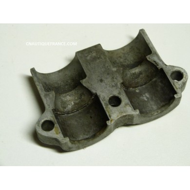 COUVERCLE DE SILENT BLOC 48 - 55 CV 2T YAMAHA