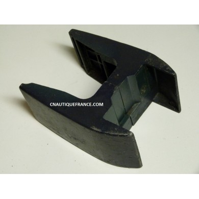 COVER LOWER MOUNT 25 - 30 HP 2S YAMAHA