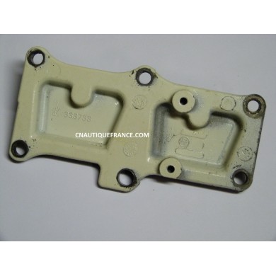 PLAQUE D'ECHAPPEMENT 9.9 - 15 CV 2T JOHNSON EVINRUDE 