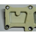 PLAQUE D'ECHAPPEMENT 9.9 - 15 CV 2T JOHNSON EVINRUDE 