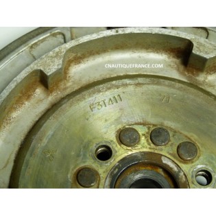 VOLANT MAGNETIQUE 25 - 30 CV 2T YAMAHA F3T411