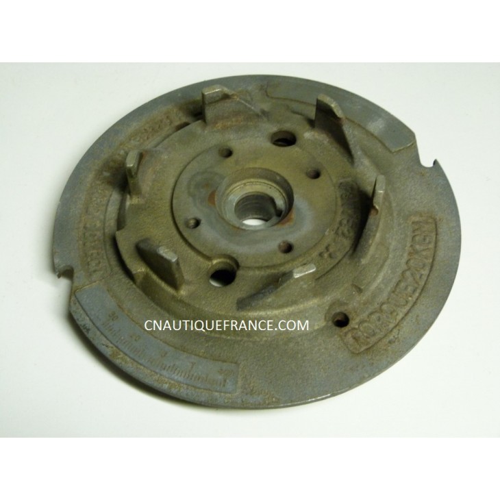 VOLANT MAGNETIQUE 40 2T SUZUKI F3T752 