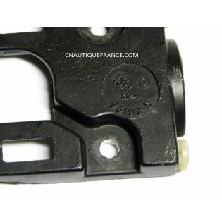 CLAMP LOWER MOUNT MERCURY MARINER FORCE 93192
