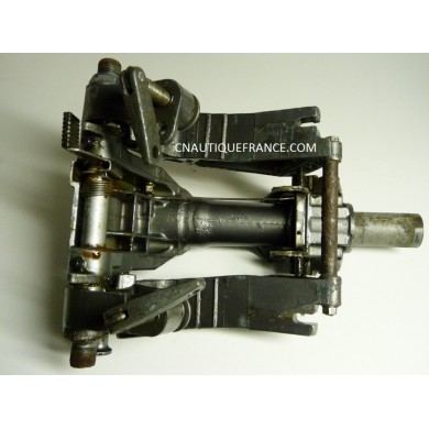 SUPPORT DE PRESSE 25 - 30 CV 2T YAMAHA MARINER