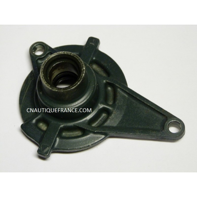 FLASQUE DE JOINT SPI 30 CV YAMAHA 6J8