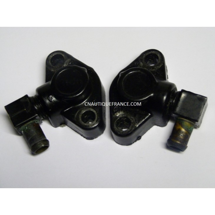 COUVERCLE THERMOSTAT V6 MERCURY MARINER 830737-C