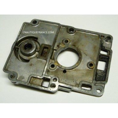 HOUSING UNDER OIL SEAL 15 HP 2S SUZUKI