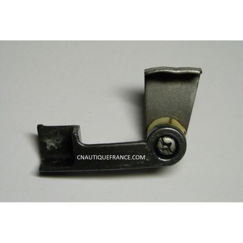 ATTACHE CAPOT 4 - 5 CV 2T YAMAHA 6E0