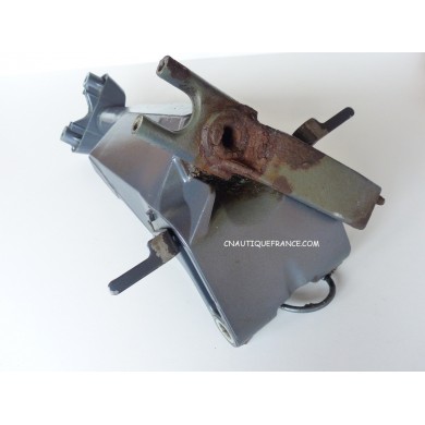 BRACKET SWIVEL 50 HP 4S YAMAHA 62Y