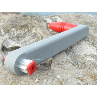 LOCK-IN FLOATING WINCH HANDLE