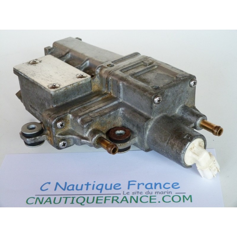 FUEL VAPOR SEPARATOR 40 - 50 HP 4S SUZUKI 15600- 87J11