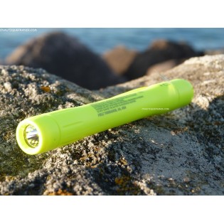 TORCHE-STYLO LED A PILES PELI