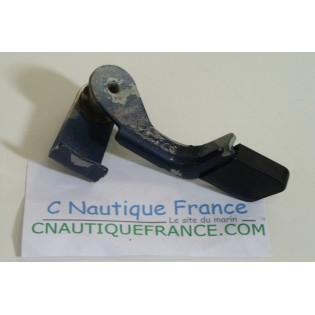 30 CV 2T ATTACHE CAPOT YAMAHA 6J8