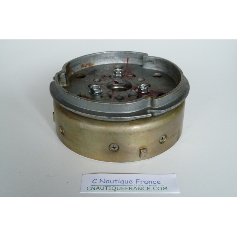 4 - 5 HP 2 FLYWHEEL MARINER YAMAHA 6E0